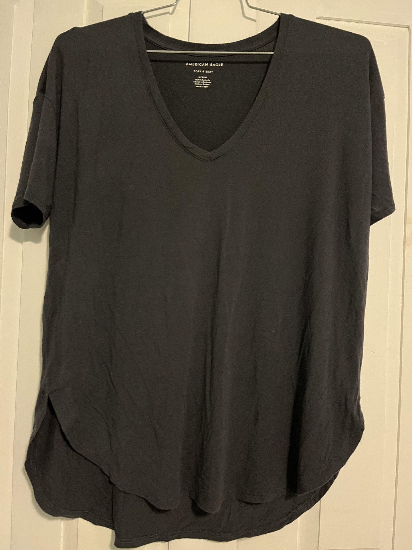 American Eagle Ladies Soft & Sexy Short Sleeved Shirt - Size Medium - Black