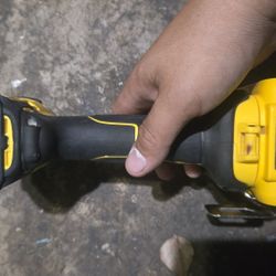 DeWALT