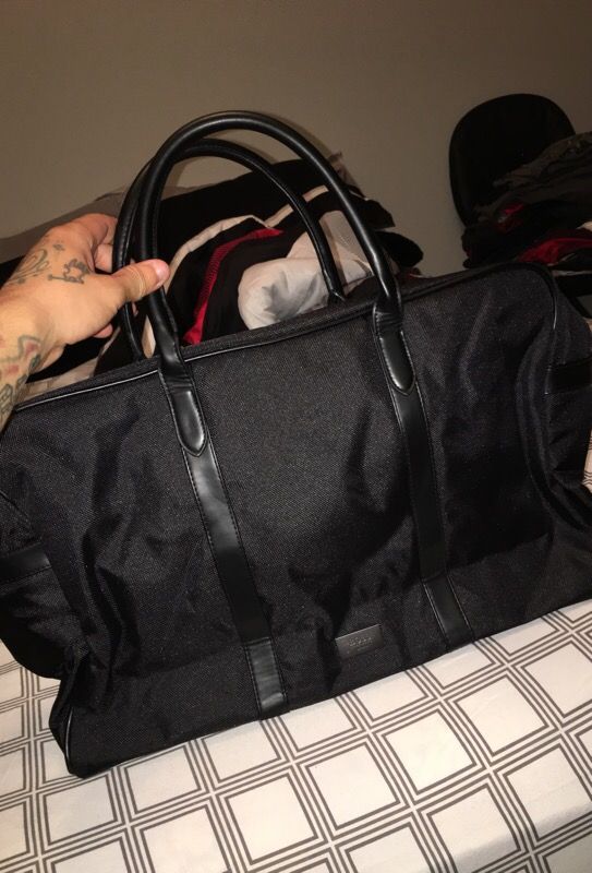Hugo Boss Duffle Bag For In Collingswood Nj Offerup