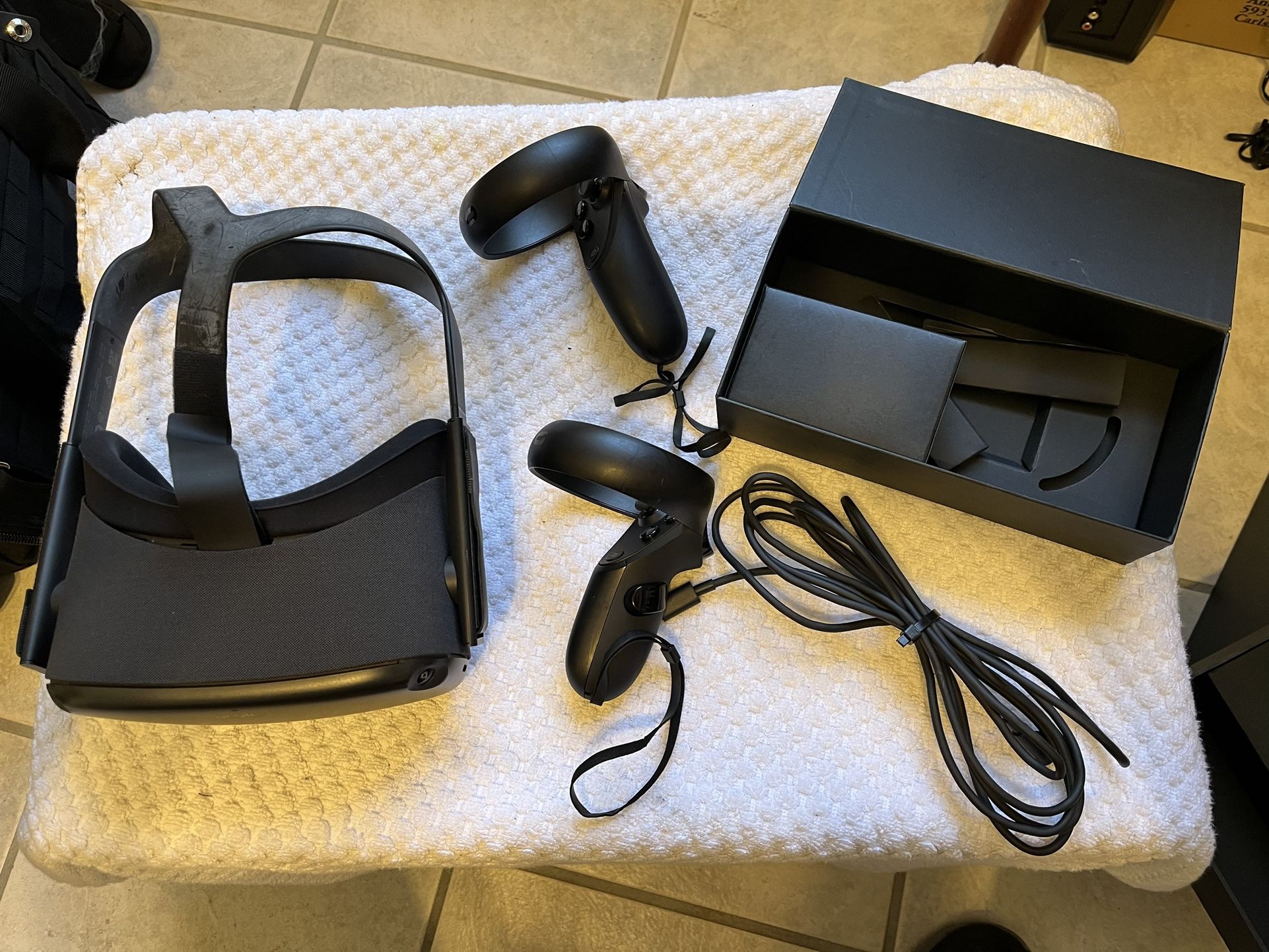 Meta Oculus 1 Virtual Reality Model MHB-B Headset And Controllers.