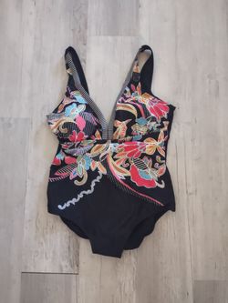 Never worn a small women's swimsuit