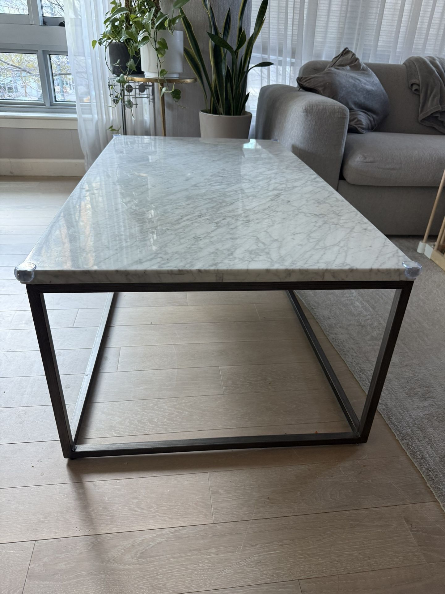 Real Marble Coffee Table – Excellent Condition