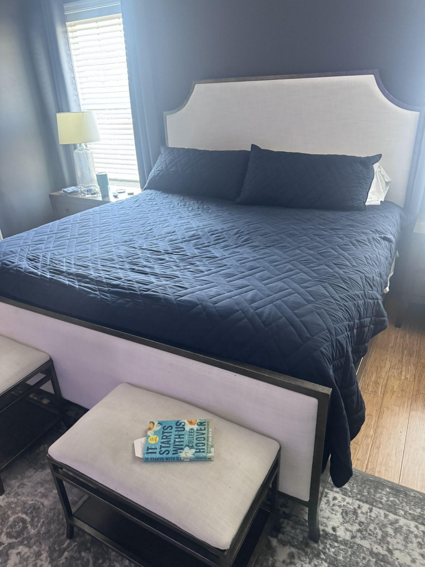 Linen bed frame With 2 Benches