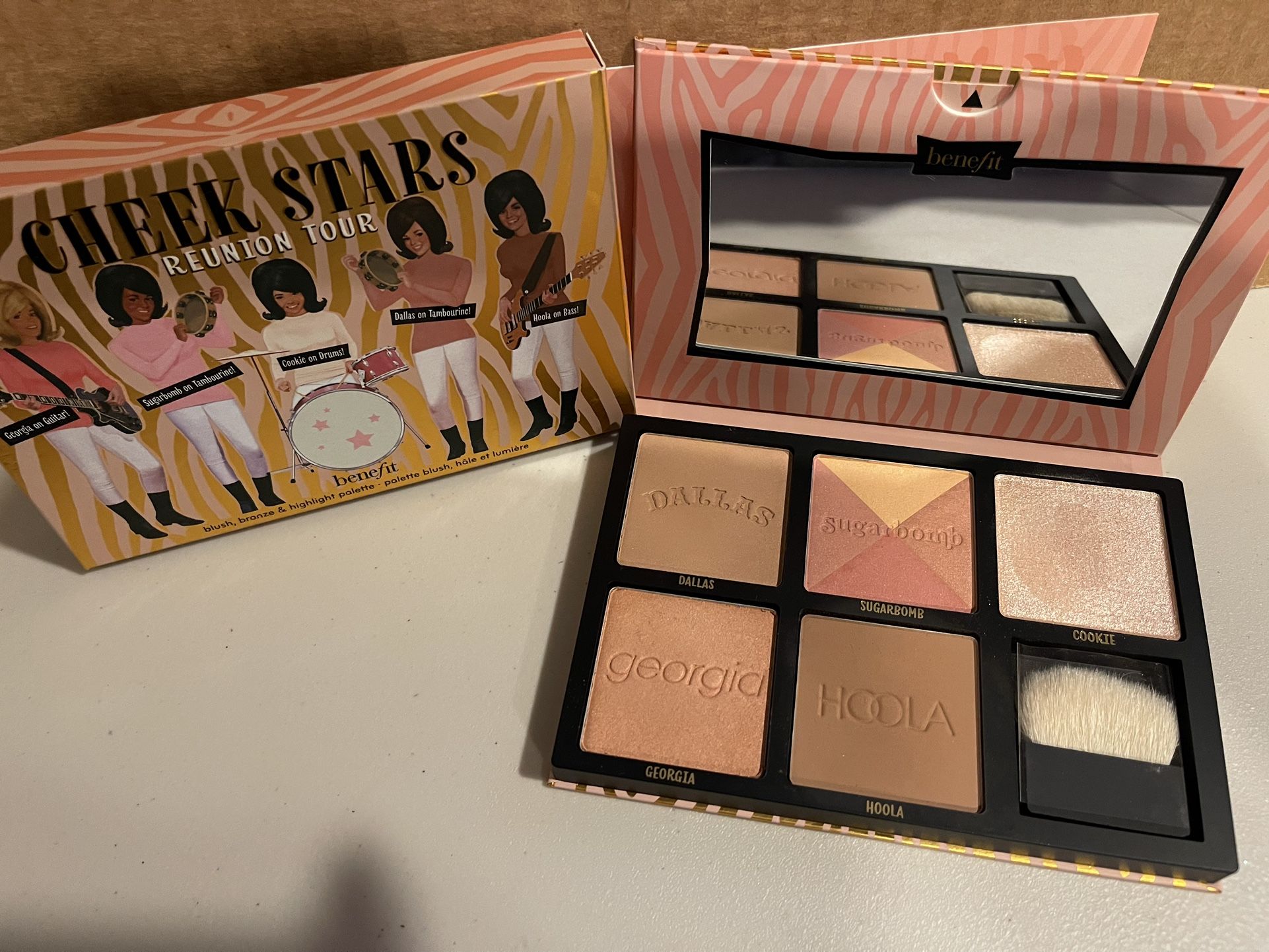 Cheek Stars Face Pallet By Benefit 