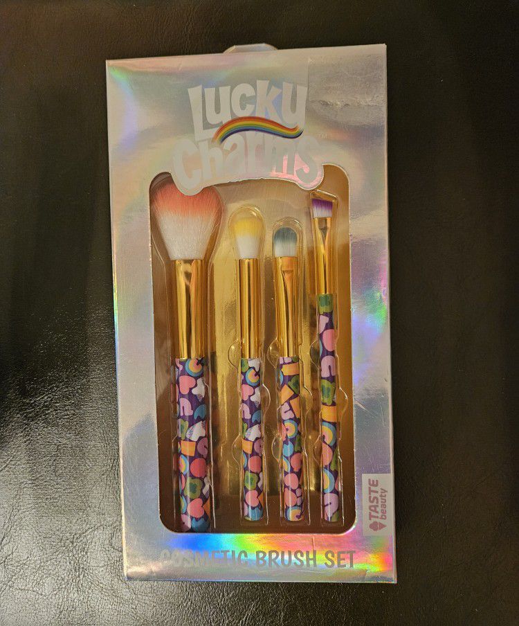 Lucky Charms Cosmetic makeup Brush set 