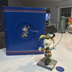 WESTLAND PEANUTS ON PARADE SNOOPY FIGURINE - “RENAISSANCE DOG”