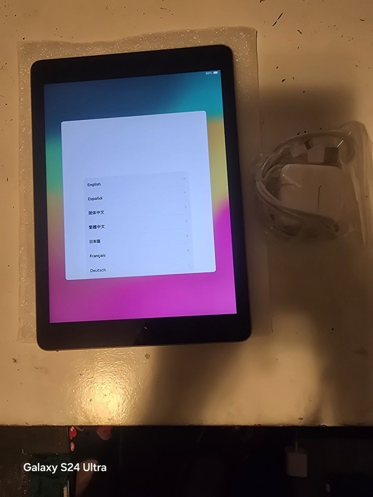 iPad 6th Generation 32GB
