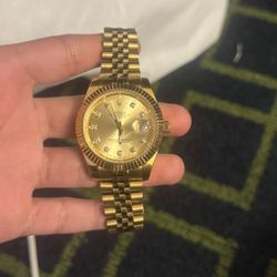 Luxury Gold Watch (NOT REAL PRICE)