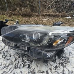 2016-2017 Mazda Halogen Headlight 