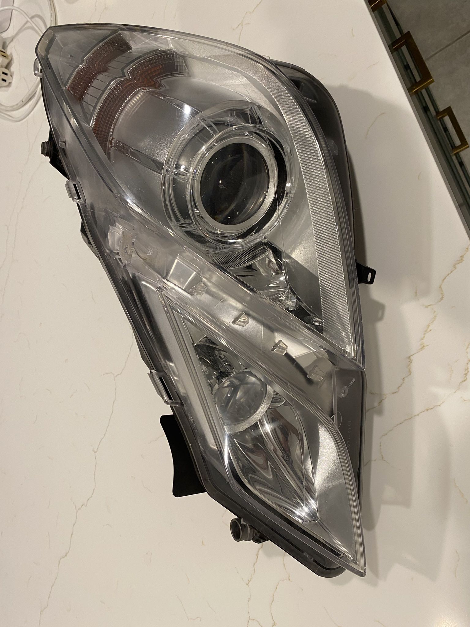 2010-2013 MERCEDES BENZ C207- E350 - E550 DRIVER LEFT SIDE HEADLIGHT OEM