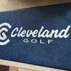Cleveland Golf mat NEW 57”x 34” 