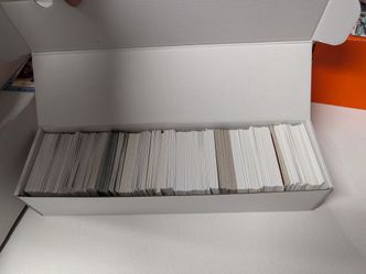 750 baseball cards - bulk