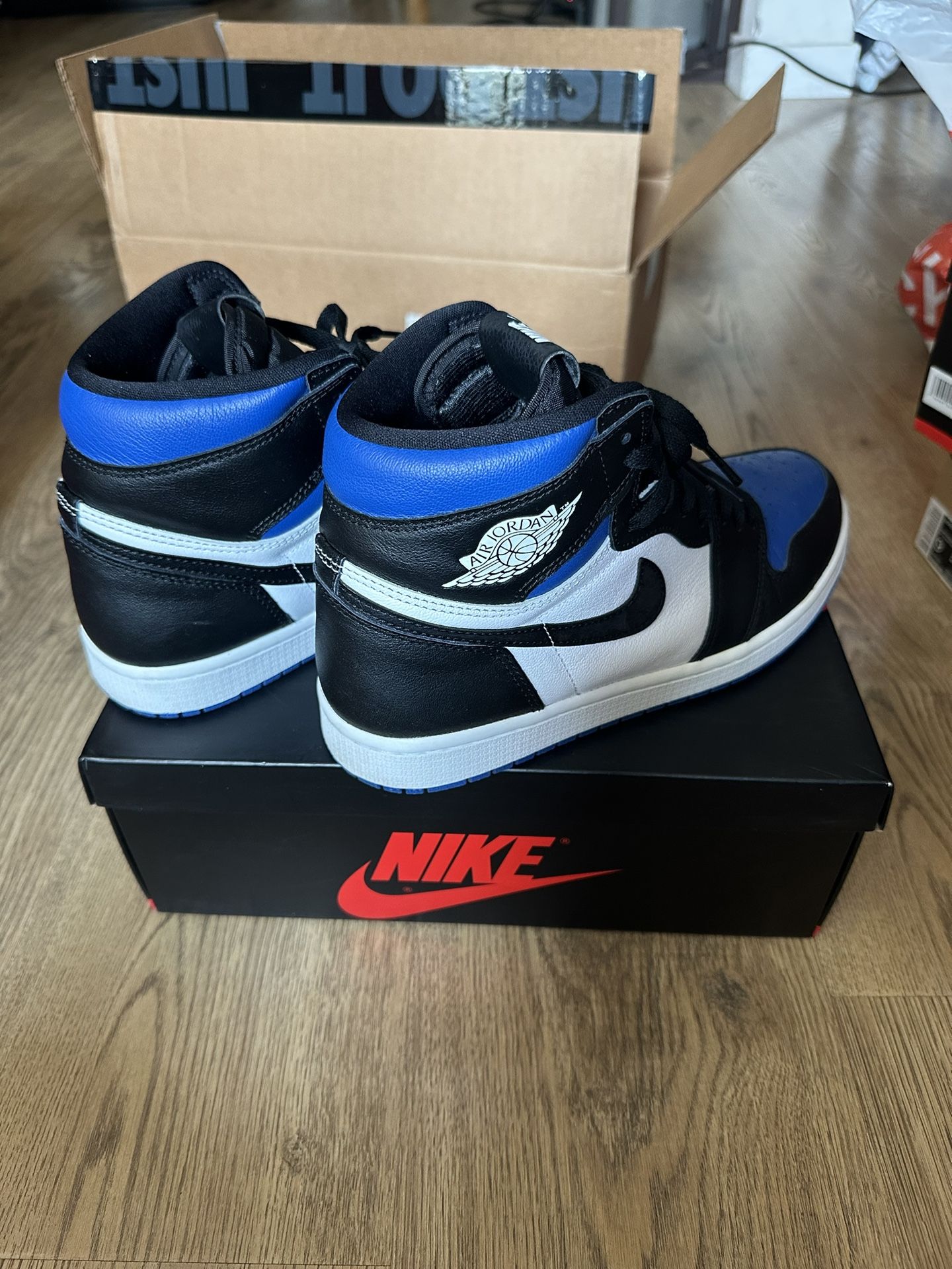 Air Jordan 1 Retro High OG Royal Sz 9