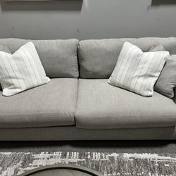 <OM>🎈Only $39 initial then take it home🏠 Brand New Maggie Sofa And Loveseat