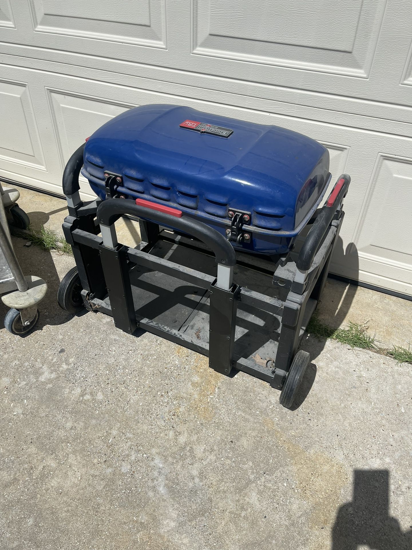 Portable With 2 Small Tank Gas Grill With Wheels Like Luggage 