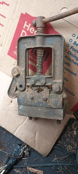 Pipe vise