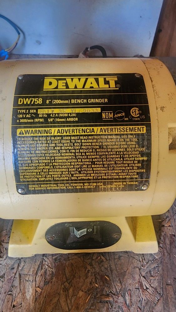 Grinder DeWalt Dw758