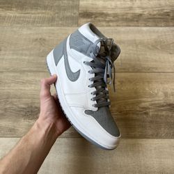 Air Jordan 1 Retro High OG Stealth 