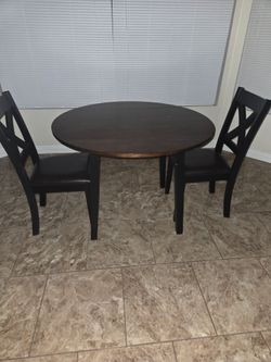 Beautiful Spresso Round Table