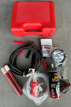 Auto Emergency Kit Includes Jumper Cable, Can of Flat Fix, 12v Portable Light, Siphon Line, Flares And Carrying Case
