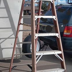 8 Ft Ladder 