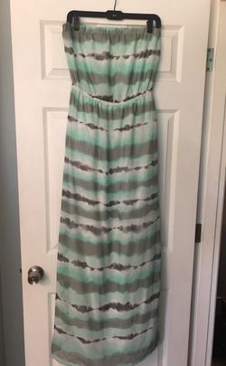Women’s Bebe size Medium maxi dress