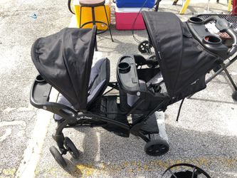 Baby stroller has two seats in excellent conditions