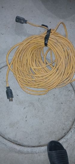 100ft Extension Cord Twist To Lock