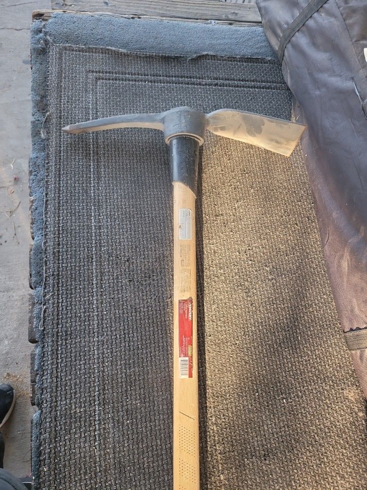 5 Lb Pick Mattock