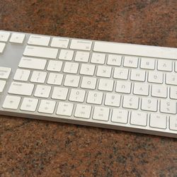 Apple Magic Keyboard with Numeric Keypad