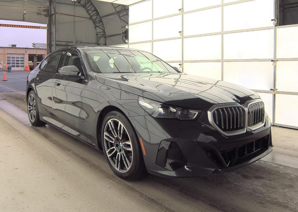 2024 BMW 530