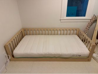 Brand NEW- Helix mattress in TWIN size!