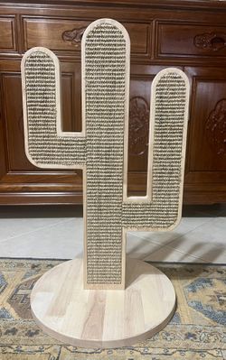 Cat’s  scratching post