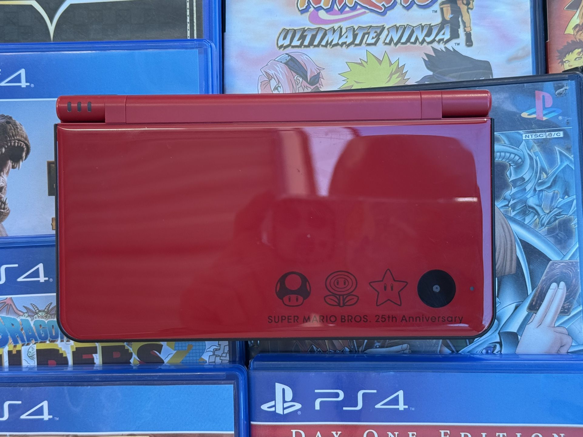 Nintendo DSi XL Super Mario 25th Anniversary Edition NM