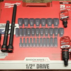 Milwaukee 49-66-7015 SHOCKWAVE 1/2" Drive Metric 6 Point Impact Socket Set -29PC plus extensions and adapters
