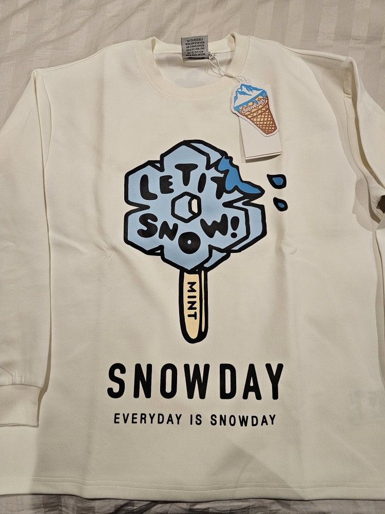 Snowday Crewneck Shirt Size Small
