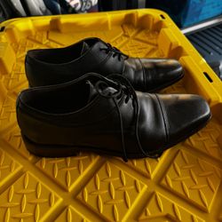 MEN’S BLACK SQUARE TOE FORMAL / DRESS/ WEDDING SHOES. Johnston and Murphy size 10.5 