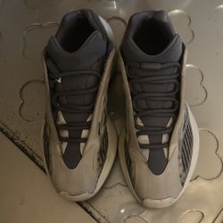 Yeezys Size 9.5