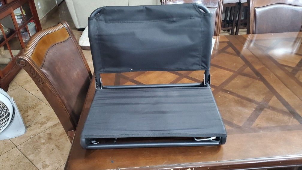 4 Stadium Seats