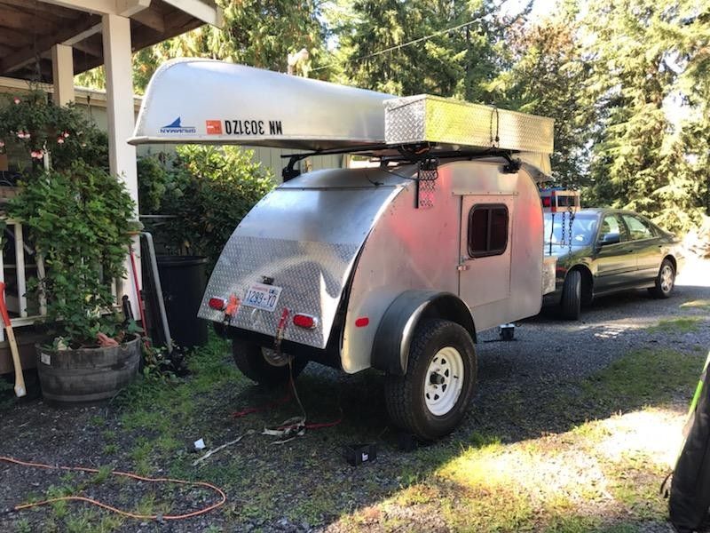 Tear drop camper trailer