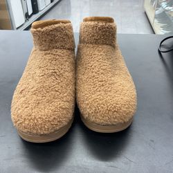White Mountain Fluffy Boots