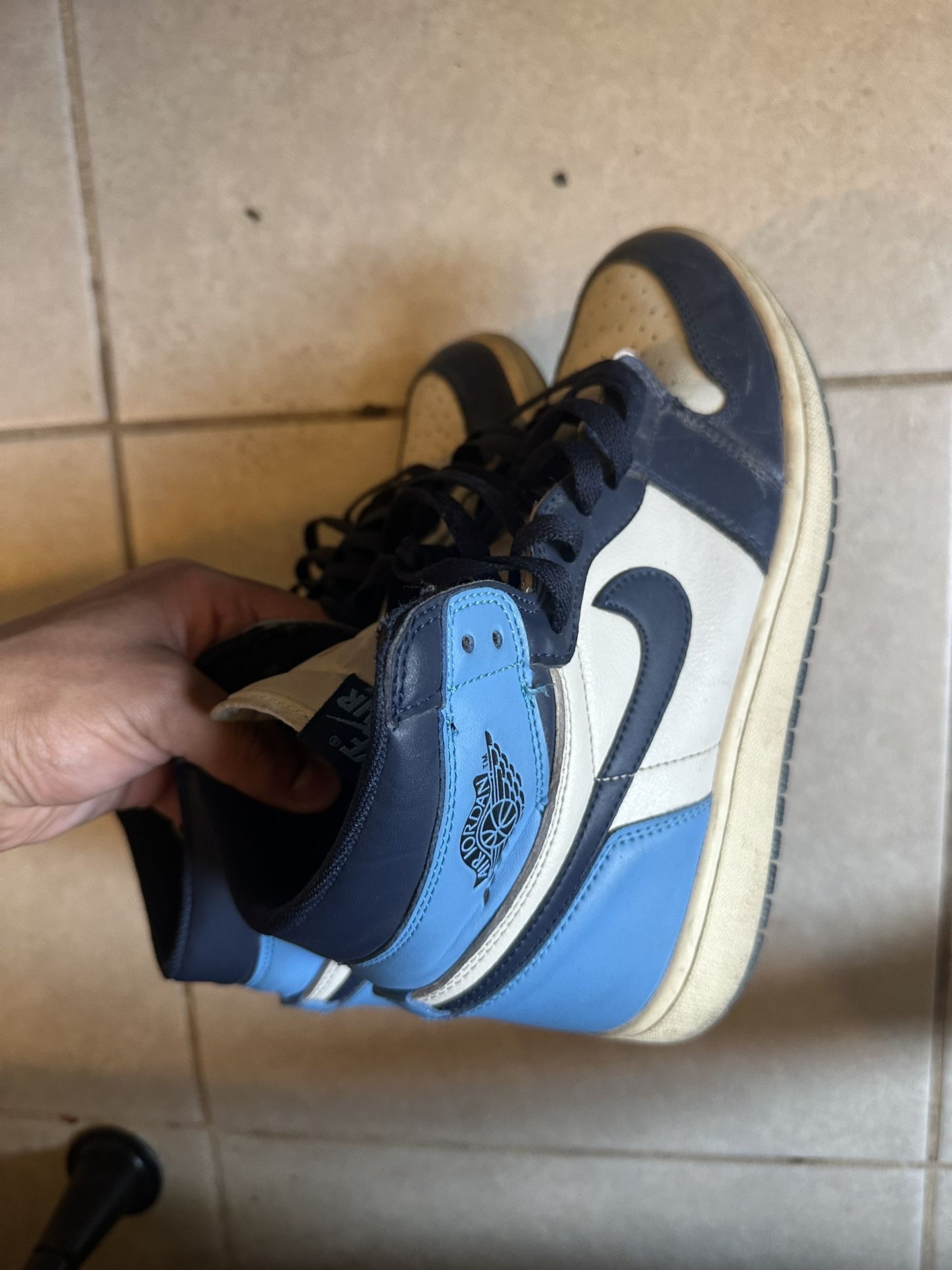 Jordan 1 Unc