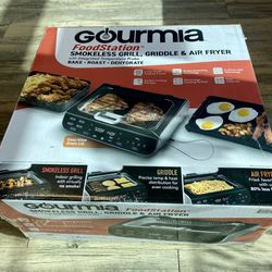 Gourmia FoodStation Smokeless Grill, Air Fryer And Griddle