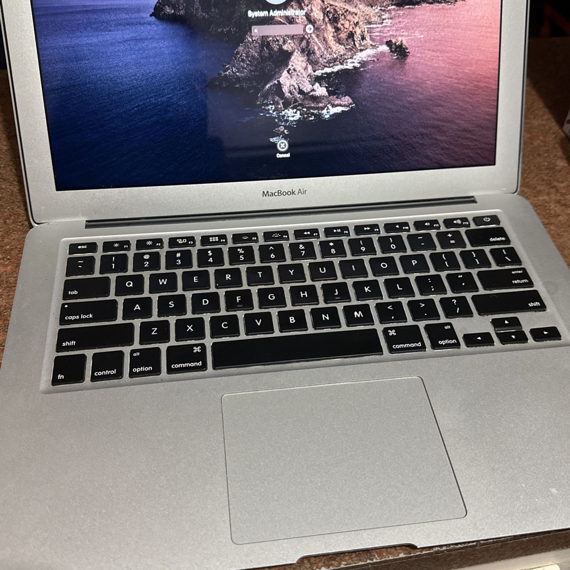 Apple MacBook  Air 