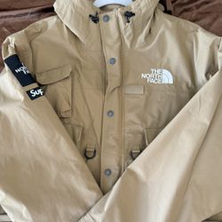 Supreme X North face Cargo Jacket 