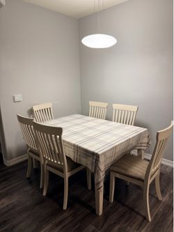 Ashley Farmhouse Dining Set – Extension Table with 6 Chairs.