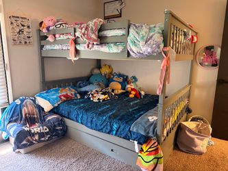 Bunk beds w/ Matress