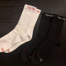 Supreme socks