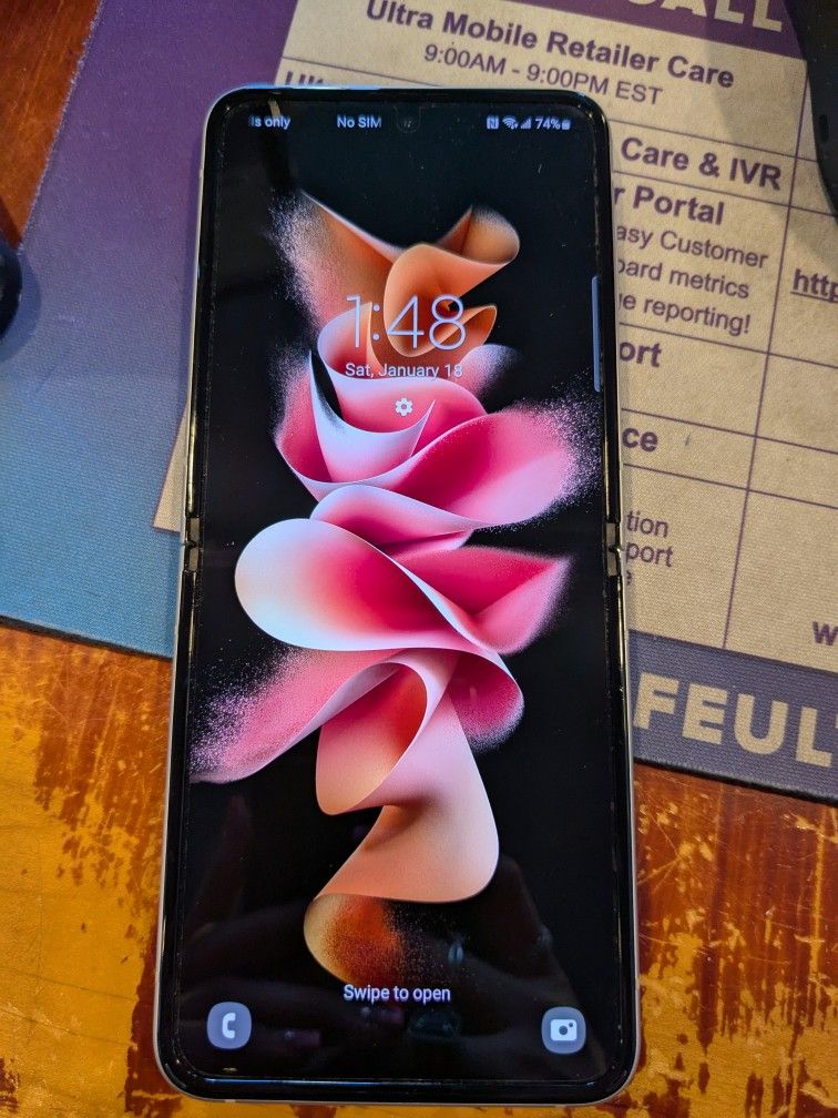 Samsung Galaxy Z Flip 3 128GB White ATT/Cricket