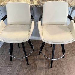 Bar Stools (Set of 2) – Living Spaces